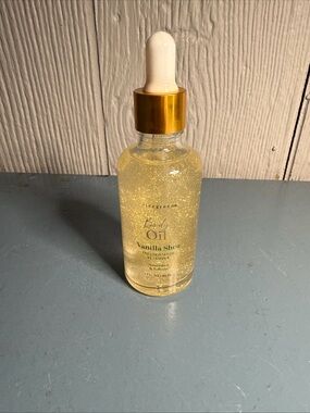 Livegreen Body Oil Vanilla Shea Infused with Vitamin E 1.7fl oz/50 ml Bottle